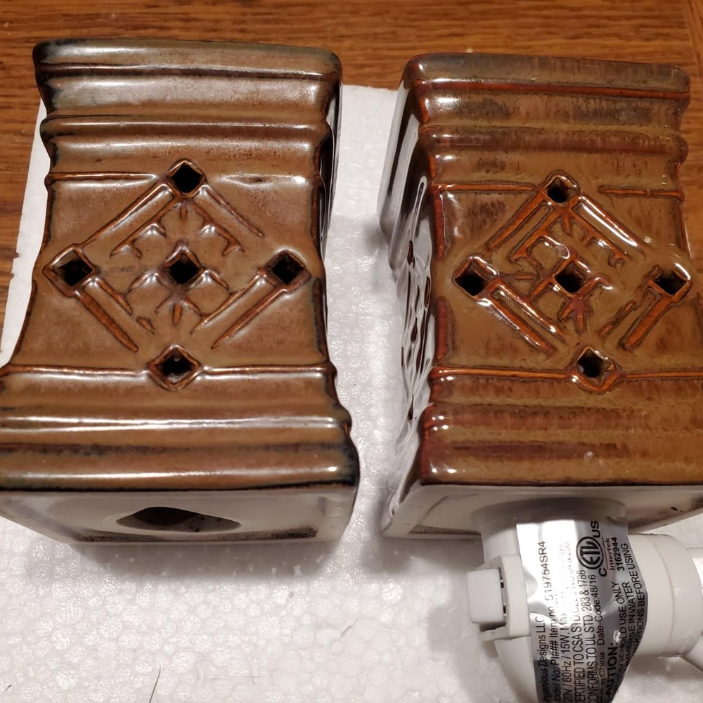 Joy Mangano Brown Forever Fragrant Night Lights and Wax Melters Pair - Picture 2 of 4